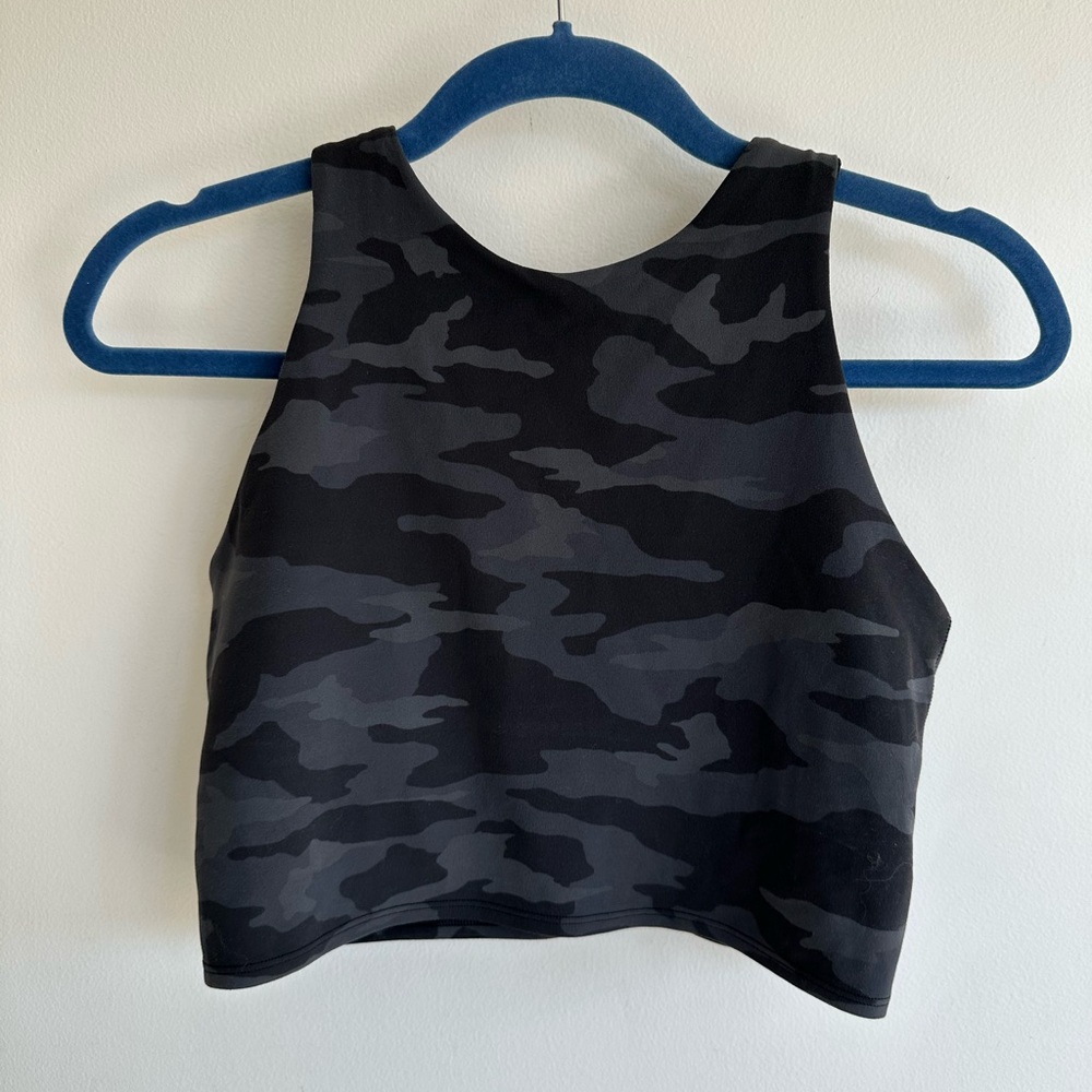Athleta Cropped Bra Top/Sports Bra in Black and Gray Camouflage